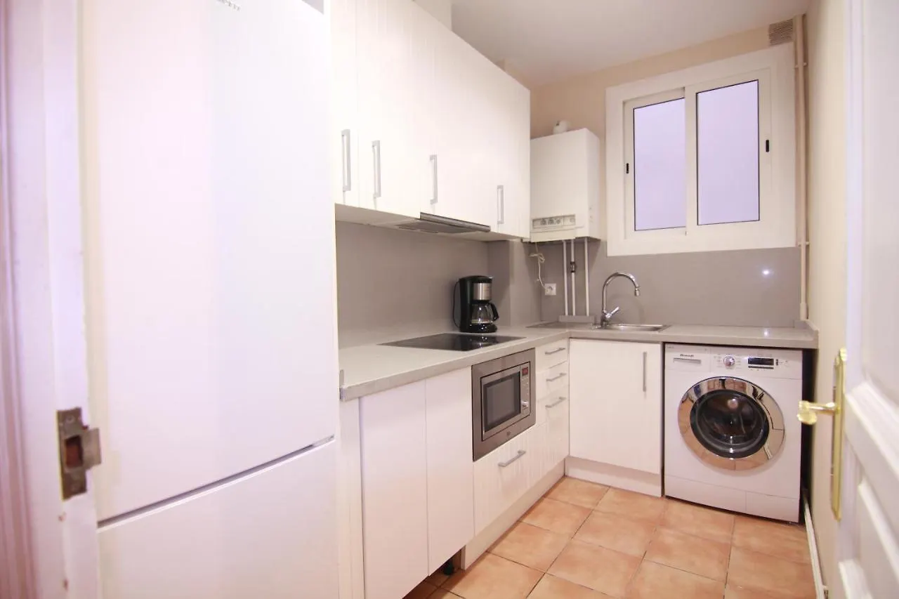 Corsega - Apartment In The Center Of Barcelona 0*,