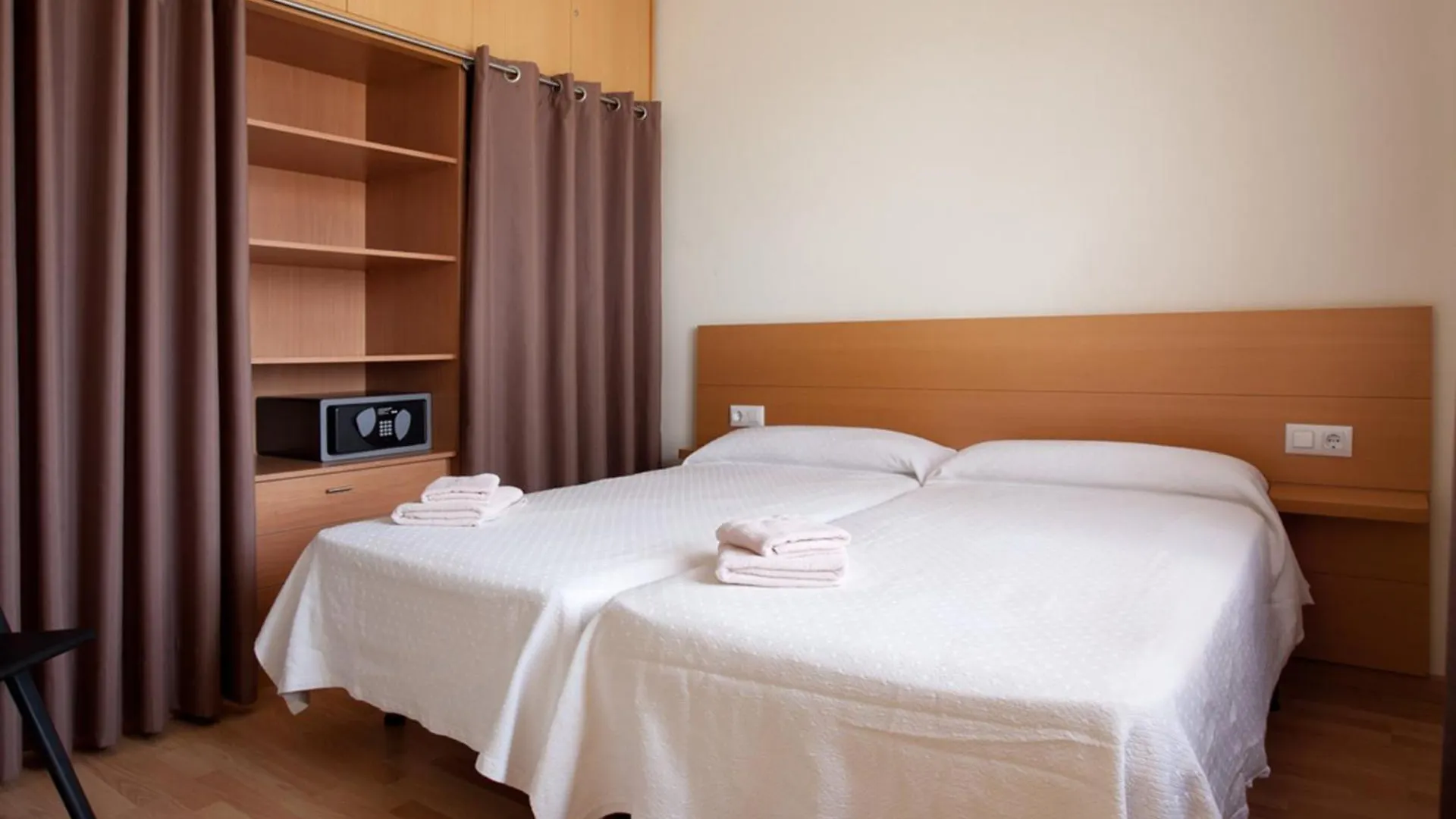 Corsega - Apartment In The Center Of Barcelona Spanien