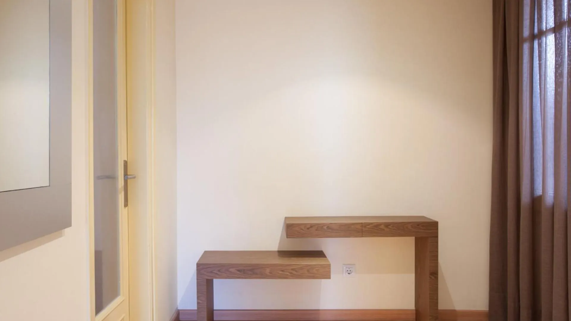 Corsega - Apartment In The Center Of Barcelona 0*,